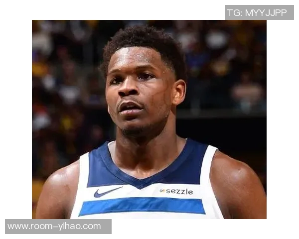 爱德华兹状态火热连续五场得分30以上场均372分命中率高达561三分命中率接近49